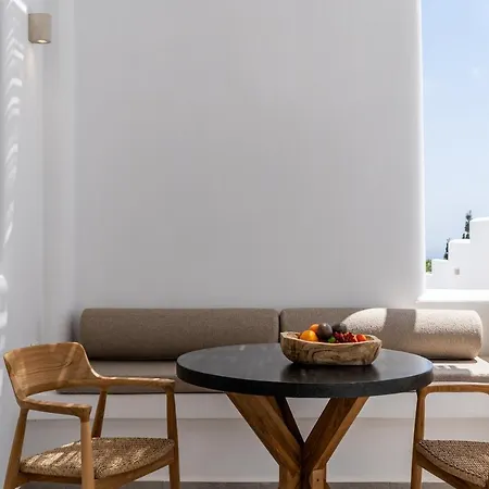 Bed and Breakfast Arotron Santorini