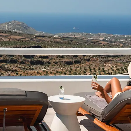 Bed and Breakfast Arotron Santorini 4*