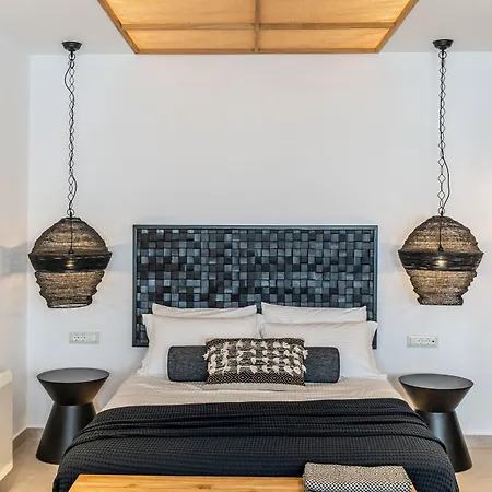 Arotron Santorini Bed & Breakfast Pýrgos