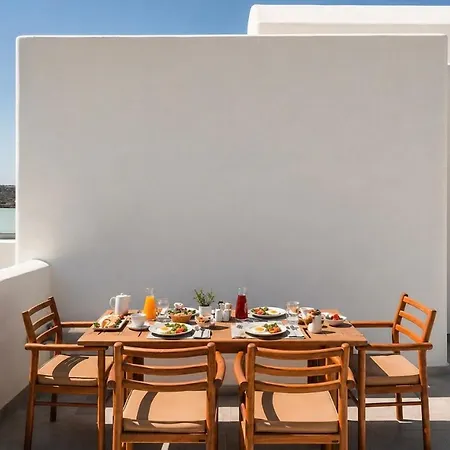 Arotron Santorini 4* Pýrgos