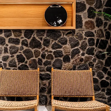 Arotron Santorini Nocleg ze śniadaniem Pýrgos