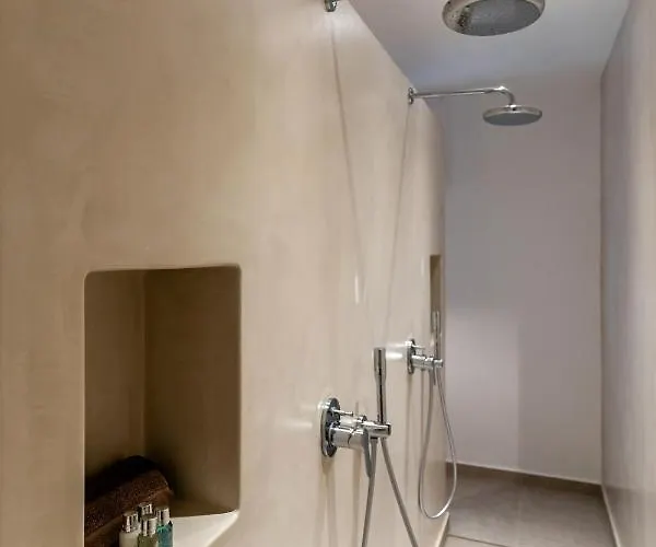 Bed and Breakfast Arotron Santorini