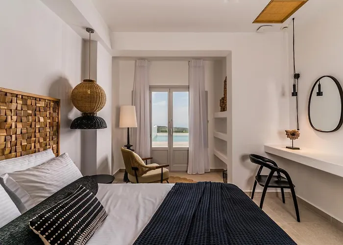 Arotron Santorini Bed and Breakfast 4*