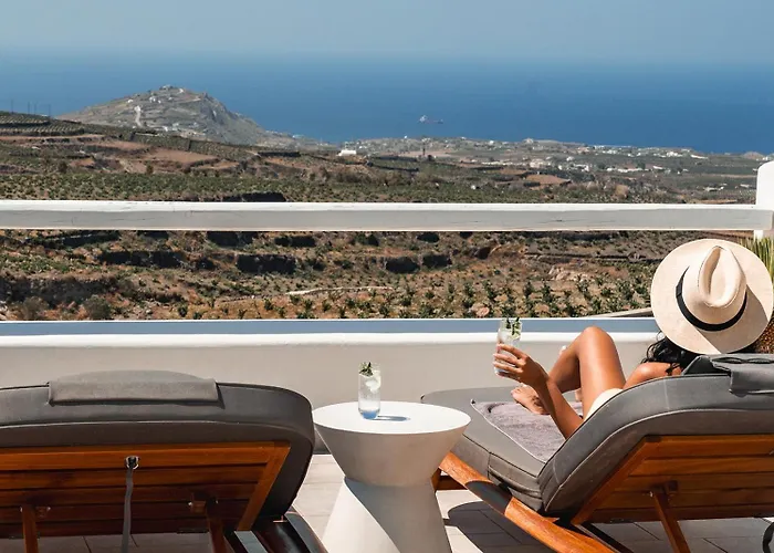 Alojamento de Acomodação e Pequeno-almoço Arotron Santorini 4*