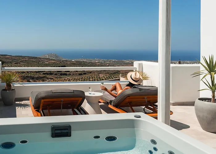 Arotron Santorini Bed and Breakfast 4*