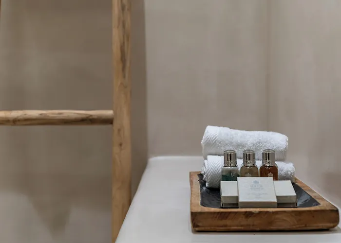 Arotron Santorini 4* Pýrgos