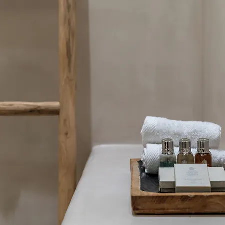 Arotron Santorini 4* Пиргос