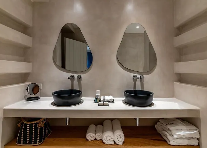 Arotron Santorini 4* Pyrgos Kallistis