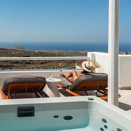 Arotron Santorini Bed & Breakfast 4*