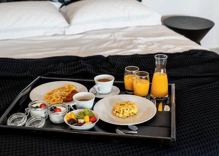 Arotron Santorini Пиргос